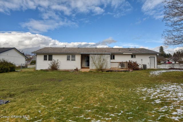 654 E Maple PL, Hayden, ID 83835