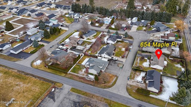 654 E Maple PL, Hayden, ID 83835