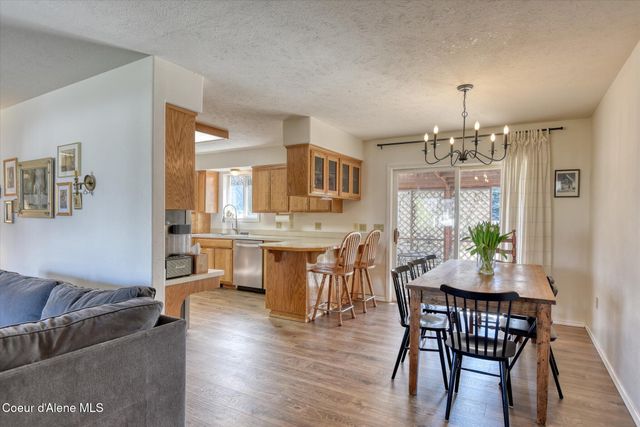 654 E Maple PL, Hayden, ID 83835