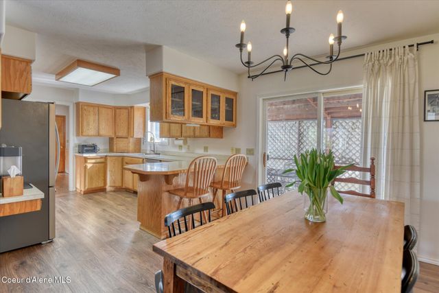 654 E Maple PL, Hayden, ID 83835