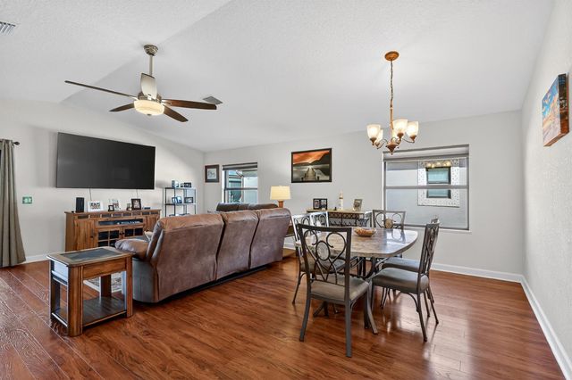 3 Los Gatos Lane, Port St. Lucie, FL 34952