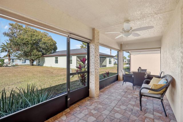 3 Los Gatos Lane, Port St. Lucie, FL 34952