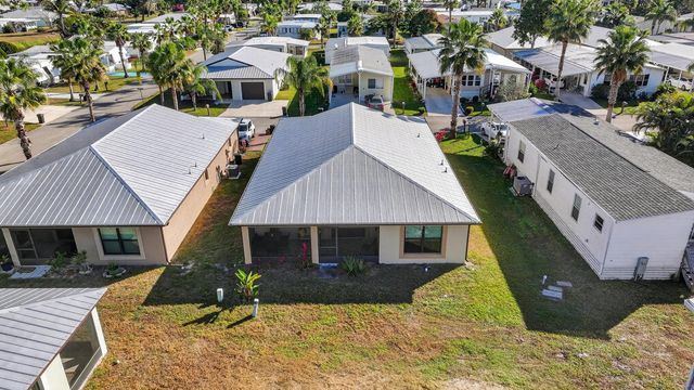 3 Los Gatos Lane, Port St. Lucie, FL 34952