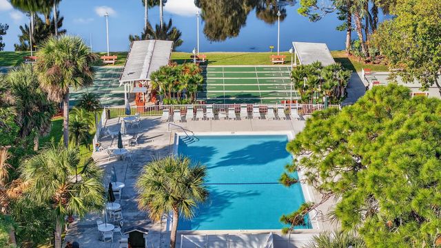 3 Los Gatos Lane, Port St. Lucie, FL 34952