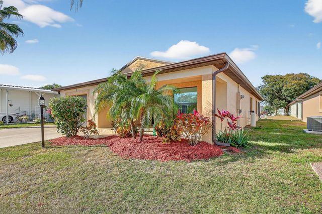 3 Los Gatos Lane, Port St. Lucie, FL 34952