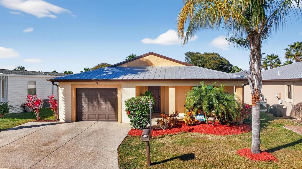 3 Los Gatos Lane, Port St. Lucie, FL 34952