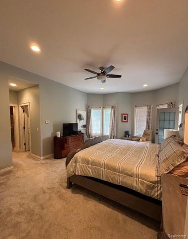 9035 N Island Drive, Flushing, MI 48433
