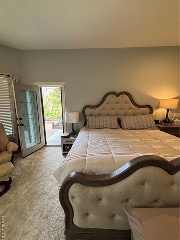 9035 N Island Drive, Flushing, MI 48433