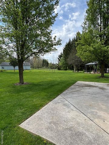 9035 N Island Drive, Flushing, MI 48433