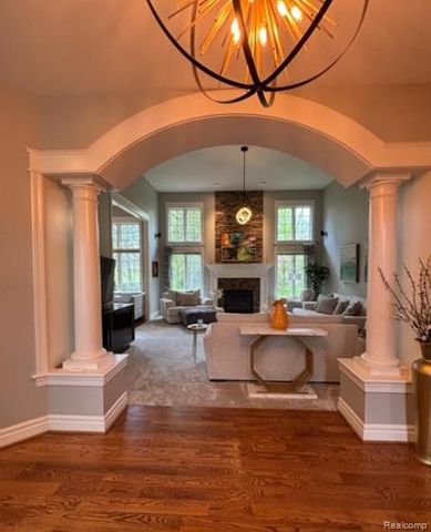9035 N Island Drive, Flushing, MI 48433