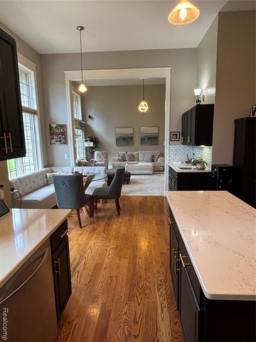 9035 N Island Drive, Flushing, MI 48433