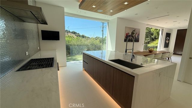 3901 Avenida Del Sol, Studio City, CA 91604
