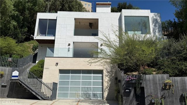 3901 Avenida Del Sol, Studio City, CA 91604