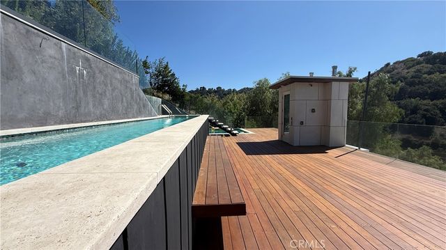 3901 Avenida Del Sol, Studio City, CA 91604