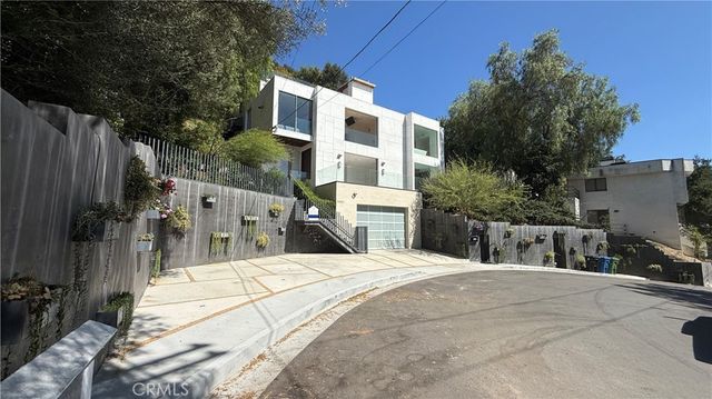 3901 Avenida Del Sol, Studio City, CA 91604