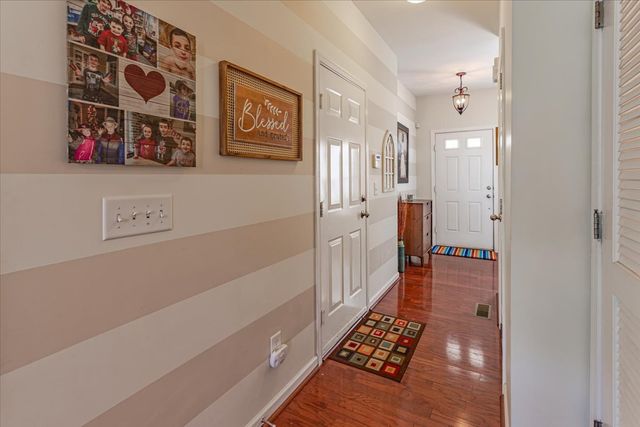 7277 Charlotte Pike Unit 323, Nashville, TN 37209