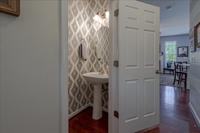 7277 Charlotte Pike Unit 323, Nashville, TN 37209