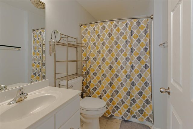7277 Charlotte Pike Unit 323, Nashville, TN 37209