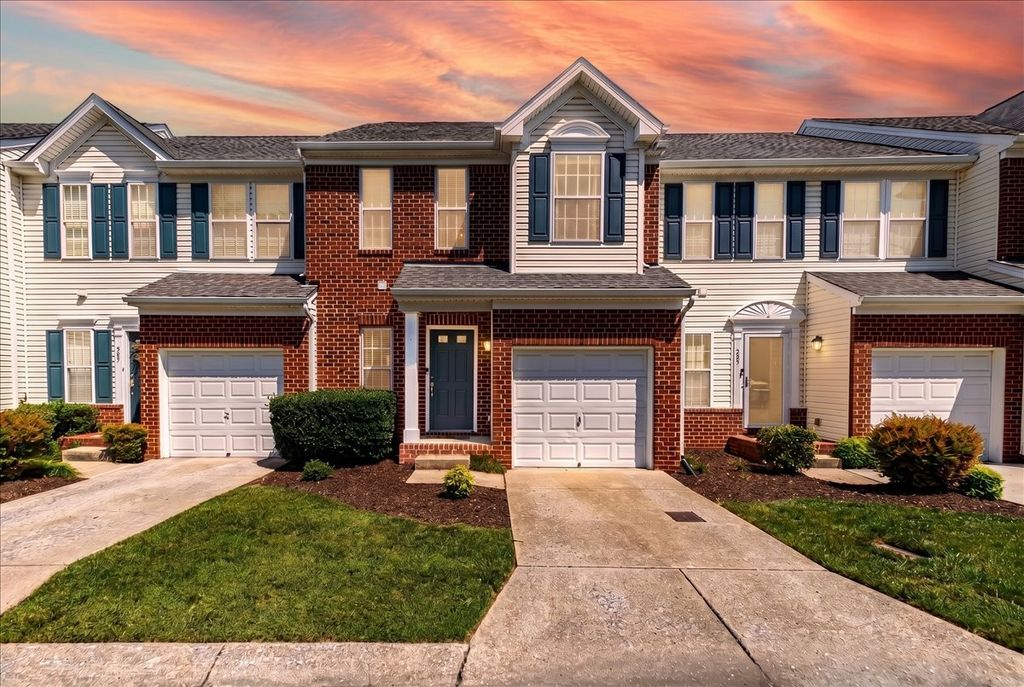 7277 Charlotte Pike Unit 323, Nashville, TN 37209