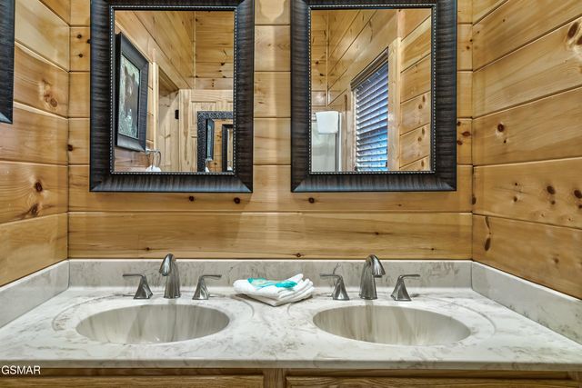 1246 Bird Nest Way, Sevierville, TN 37862