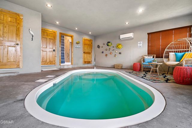 1246 Bird Nest Way, Sevierville, TN 37862