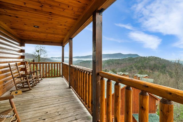 1246 Bird Nest Way, Sevierville, TN 37862