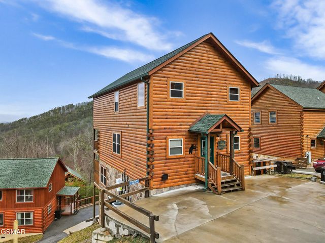 1246 Bird Nest Way, Sevierville, TN 37862