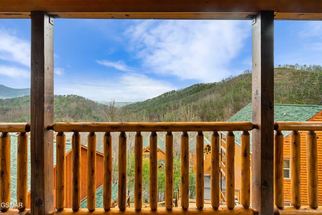1246 Bird Nest Way, Sevierville, TN 37862