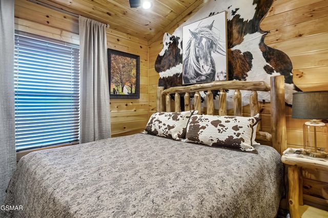 1246 Bird Nest Way, Sevierville, TN 37862