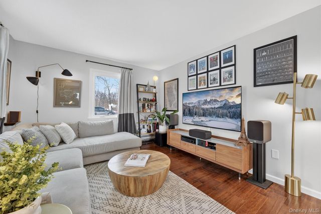 5 Larch Court, Poughkeepsie, NY 12603