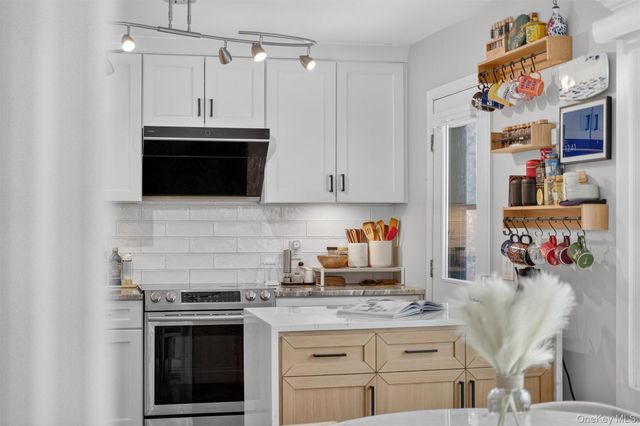 5 Larch Court, Poughkeepsie, NY 12603