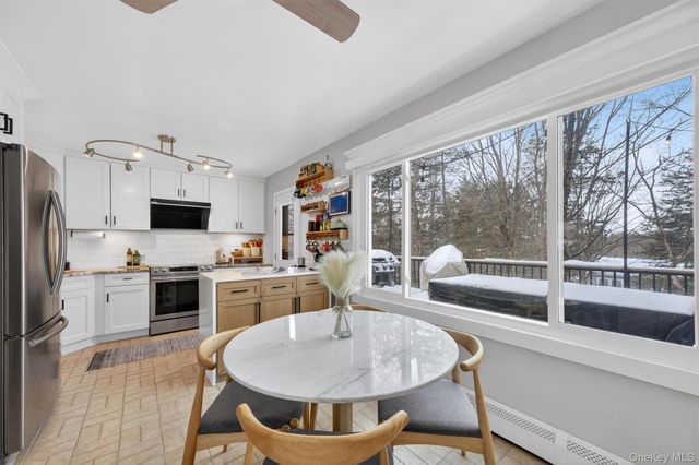 5 Larch Court, Poughkeepsie, NY 12603