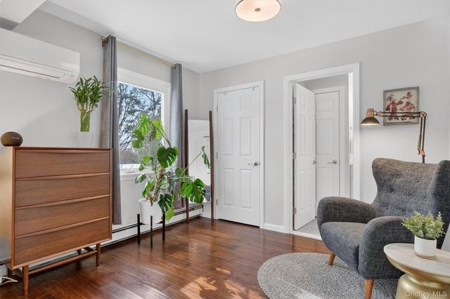 5 Larch Court, Poughkeepsie, NY 12603