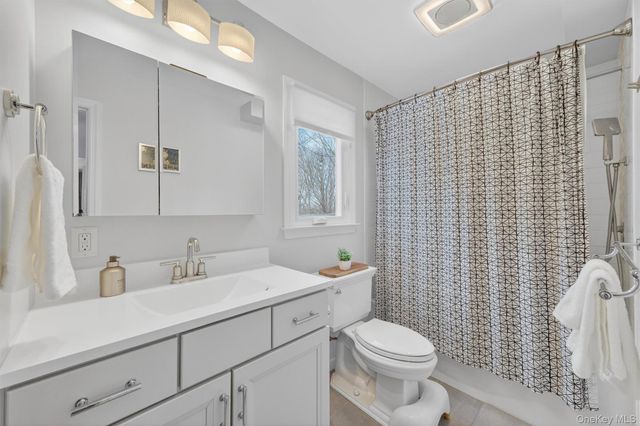 5 Larch Court, Poughkeepsie, NY 12603