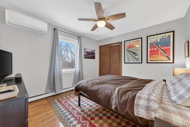 5 Larch Court, Poughkeepsie, NY 12603