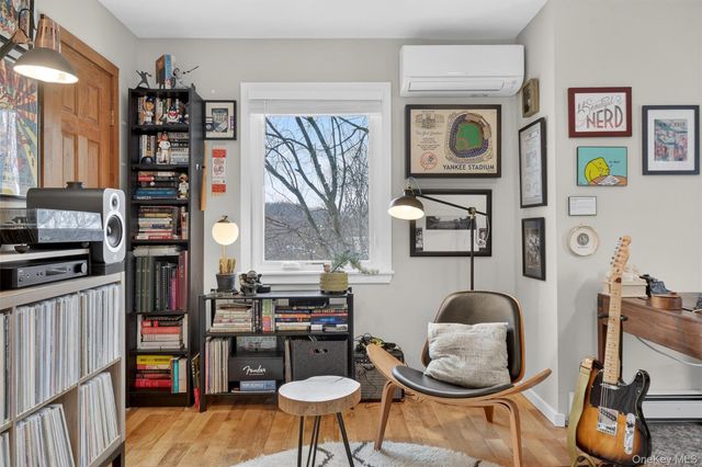 5 Larch Court, Poughkeepsie, NY 12603