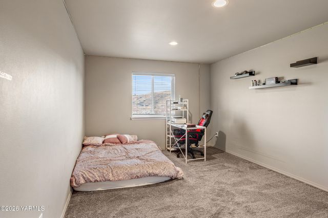 955 Southern Ave, Selah, WA 98942