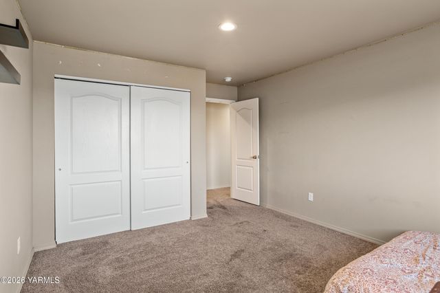 955 Southern Ave, Selah, WA 98942