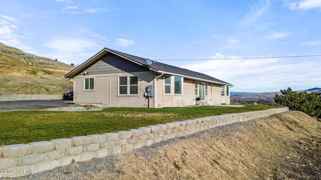 955 Southern Ave, Selah, WA 98942