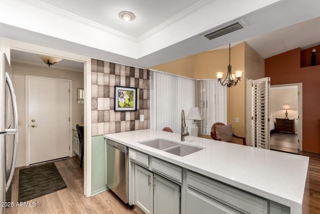 20006 N BROKEN ARROW Drive, Sun City West, AZ 85375