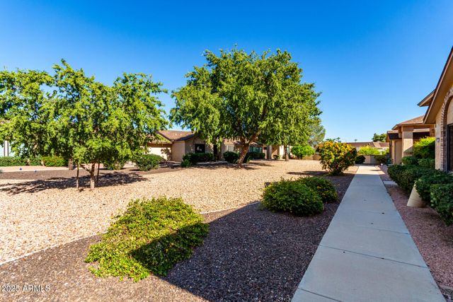 20006 N BROKEN ARROW Drive, Sun City West, AZ 85375