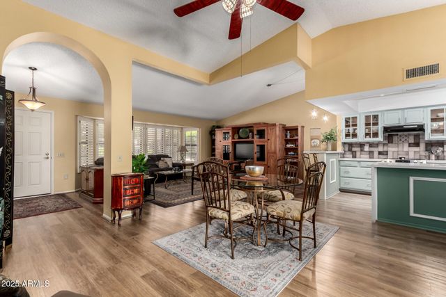 20006 N BROKEN ARROW Drive, Sun City West, AZ 85375