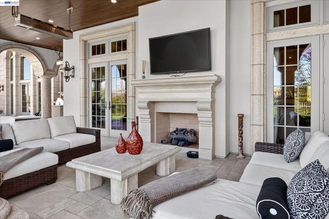 1515 Germano Way, Pleasanton, CA 94566