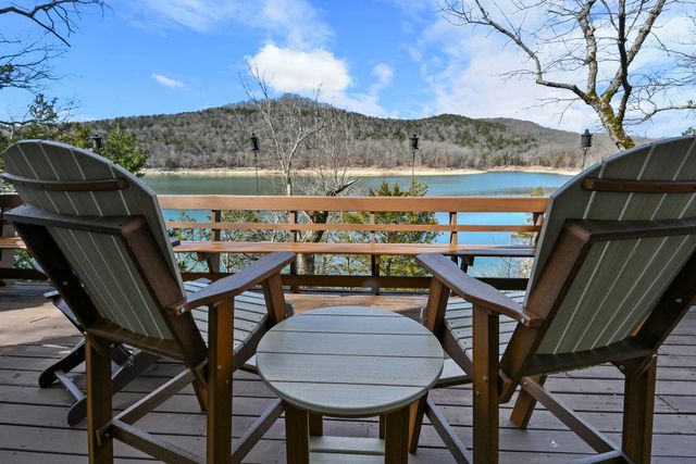 499 Turkey Tree Road, Galena, MO 65656