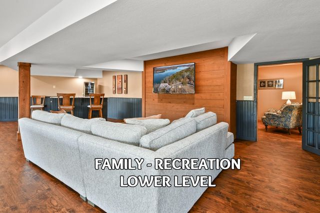 499 Turkey Tree Road, Galena, MO 65656