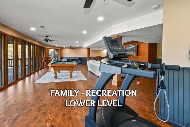 499 Turkey Tree Road, Galena, MO 65656