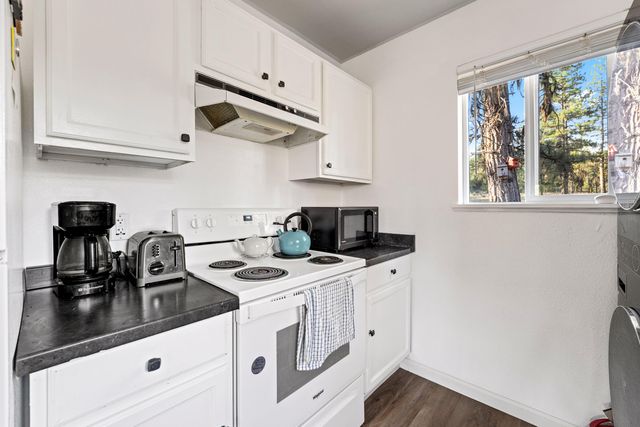 17637 Highway 66, Ashland, OR 97520