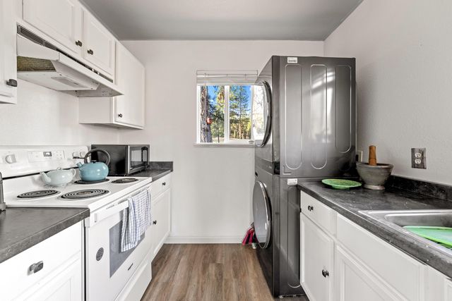 17637 Highway 66, Ashland, OR 97520