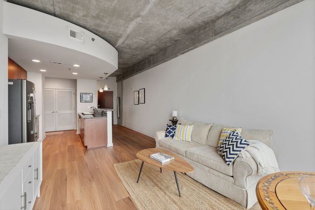 415 Church St Apt 2508, Nashville, TN 37219
