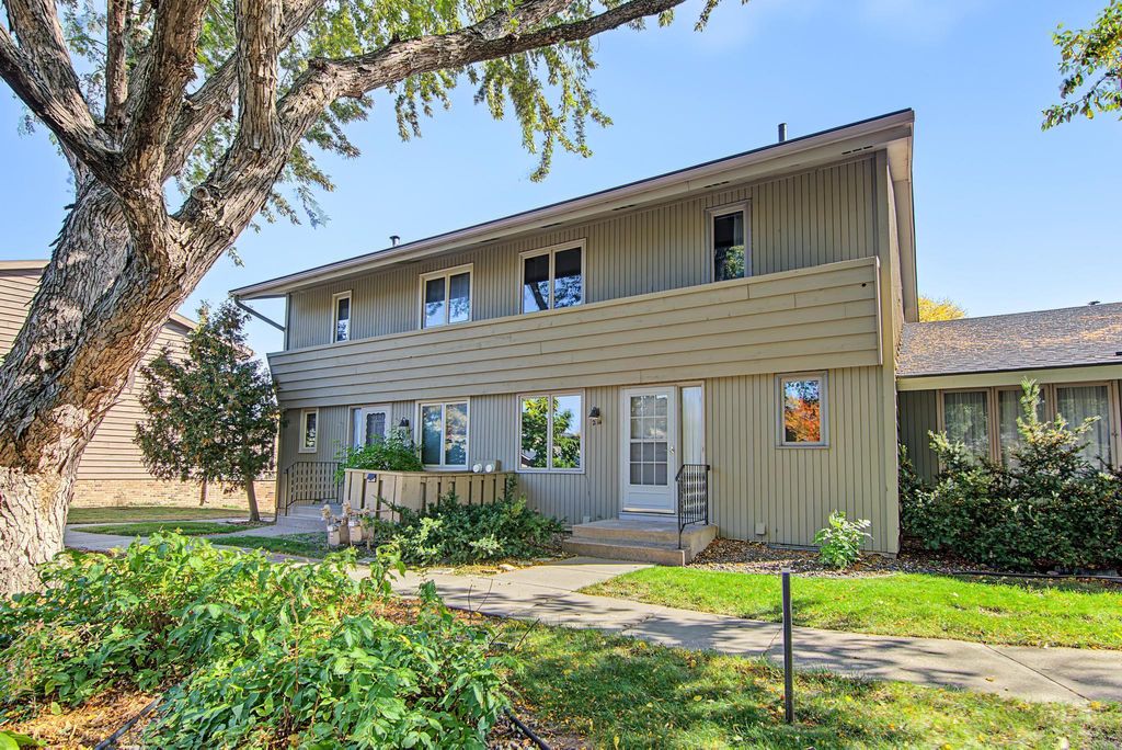 214 Windsor Court, New Brighton, MN 55112 — exterior